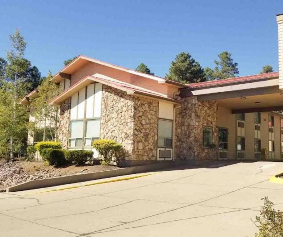 Pinetop Studio Suites 외부 사진