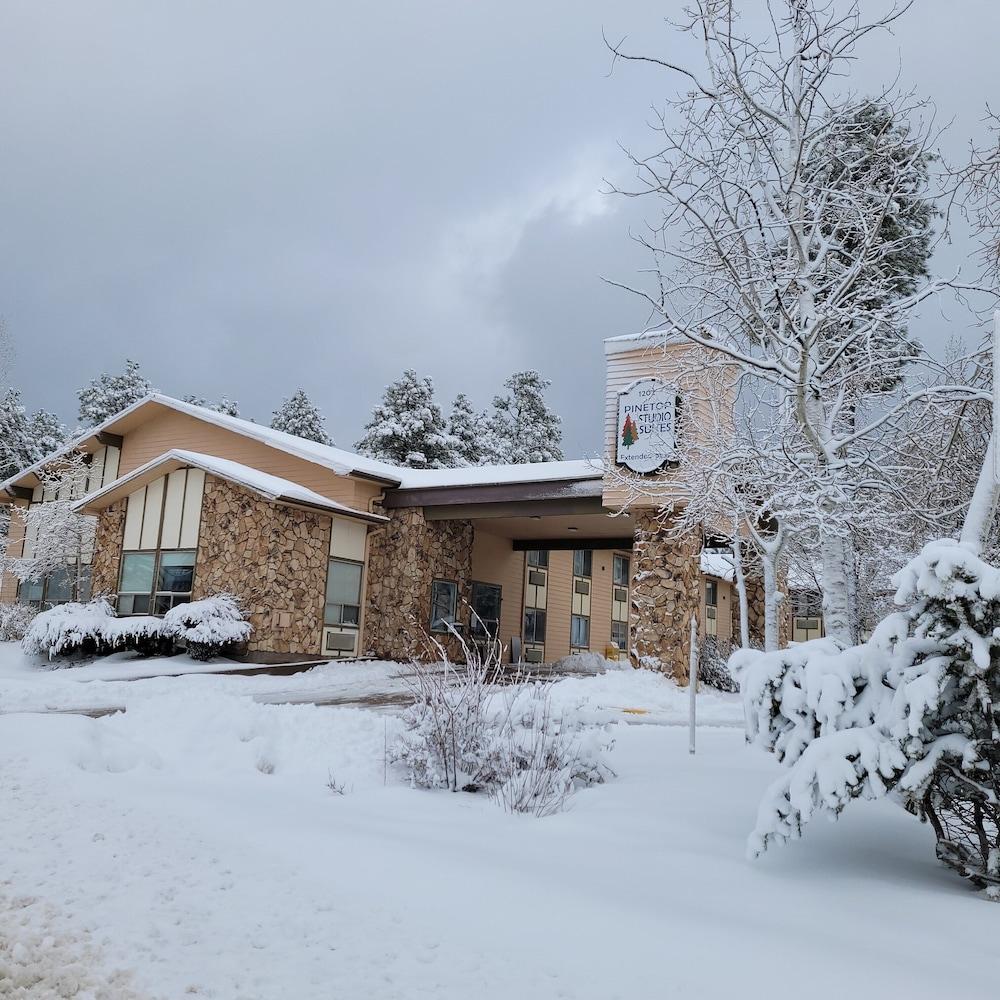 Pinetop Studio Suites 외부 사진