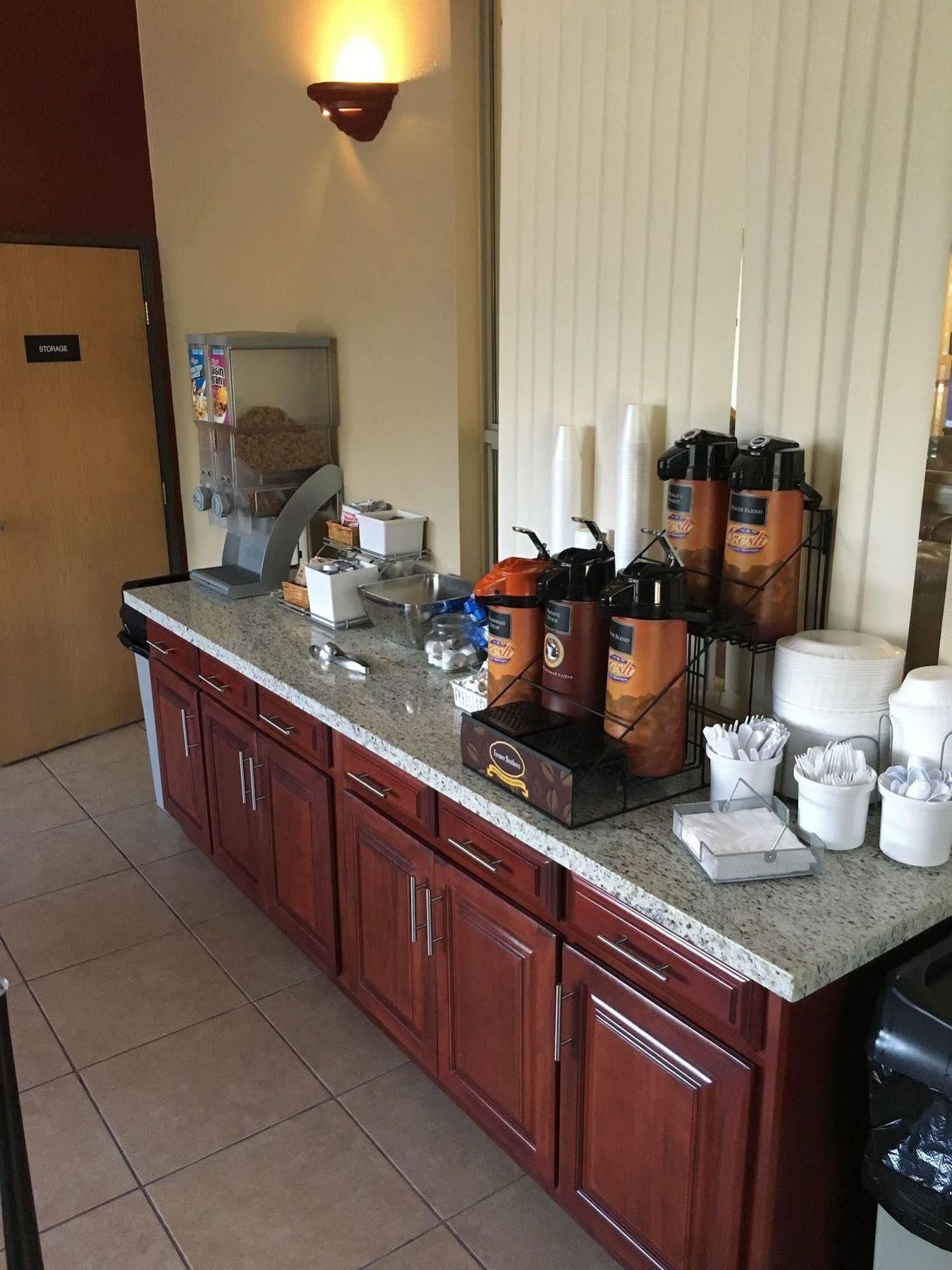 Pinetop Studio Suites 외부 사진